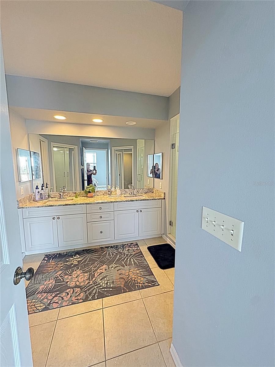 COUNTRY CLUB CONDO AT EAST BAY - Residential Lease