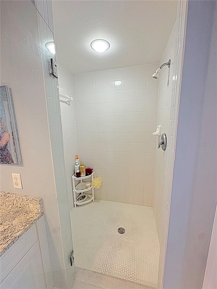 COUNTRY CLUB CONDO AT EAST BAY - Residential Lease