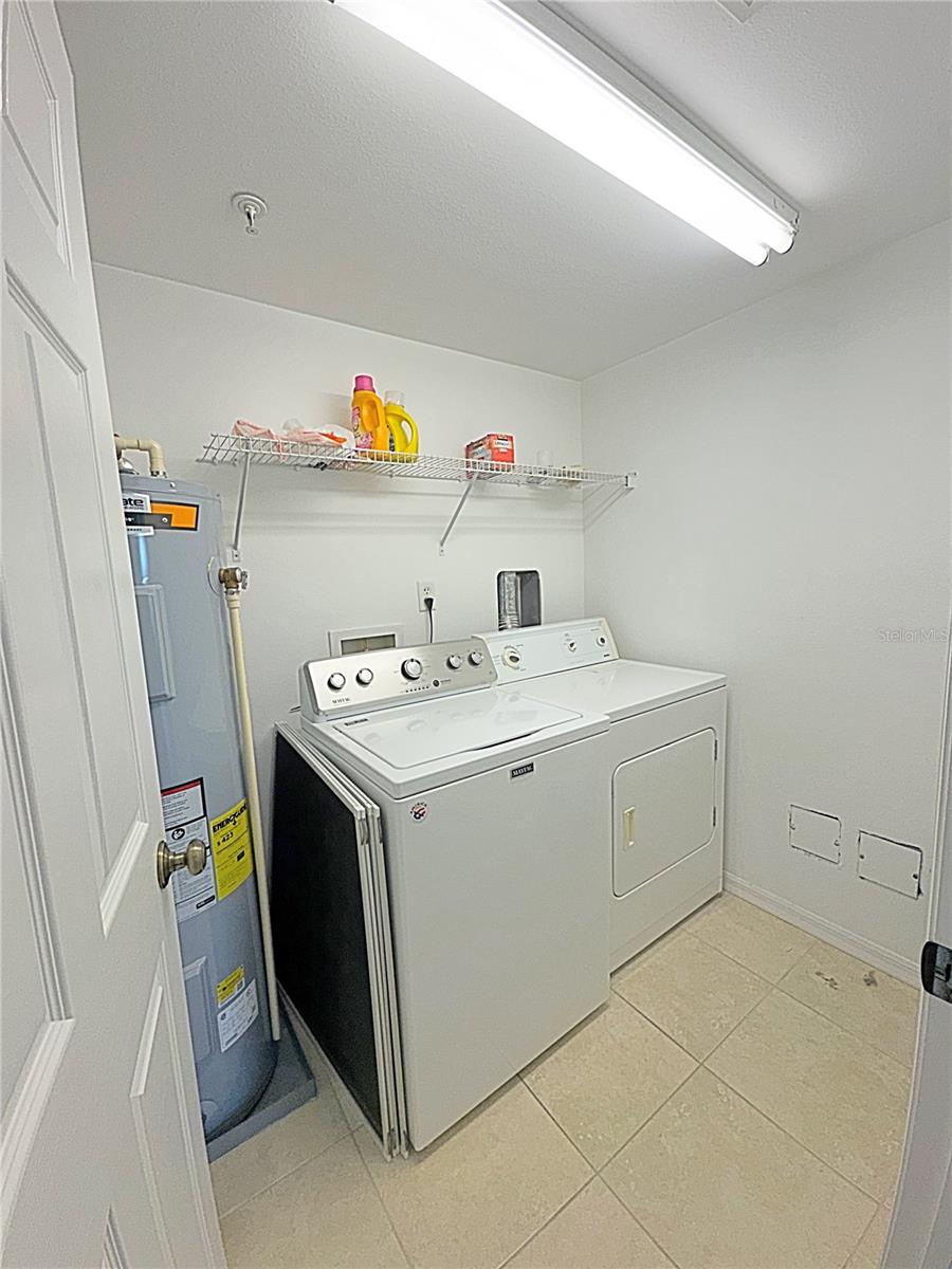 COUNTRY CLUB CONDO AT EAST BAY - Residential Lease