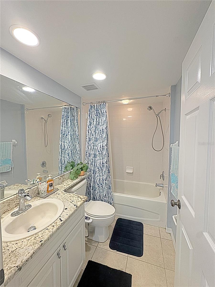 COUNTRY CLUB CONDO AT EAST BAY - Residential Lease