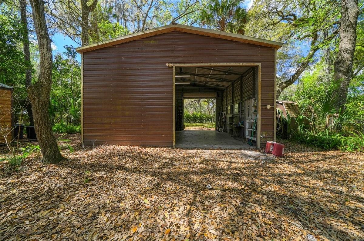 TOWERING OAKS 04 - Residential