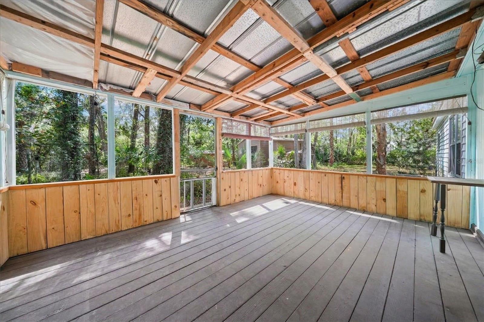 TOWERING OAKS 04 - Residential