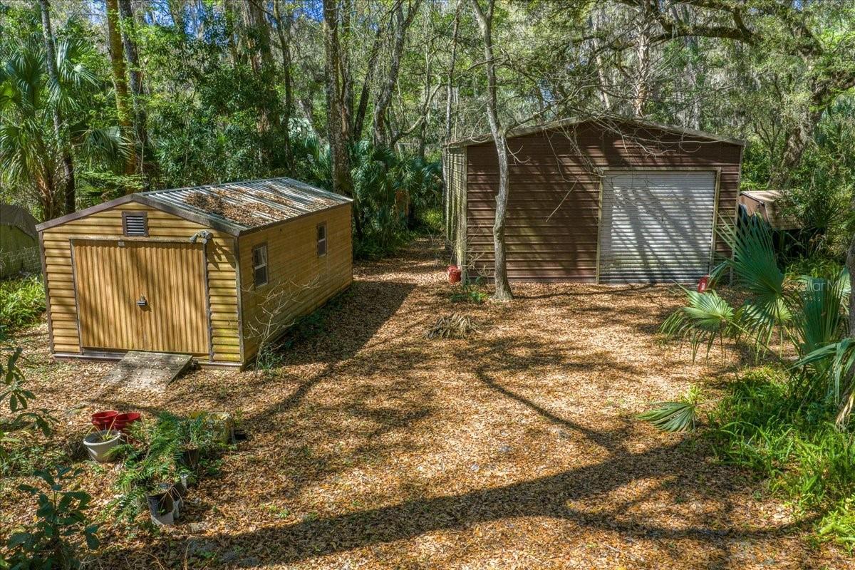 TOWERING OAKS 04 - Residential