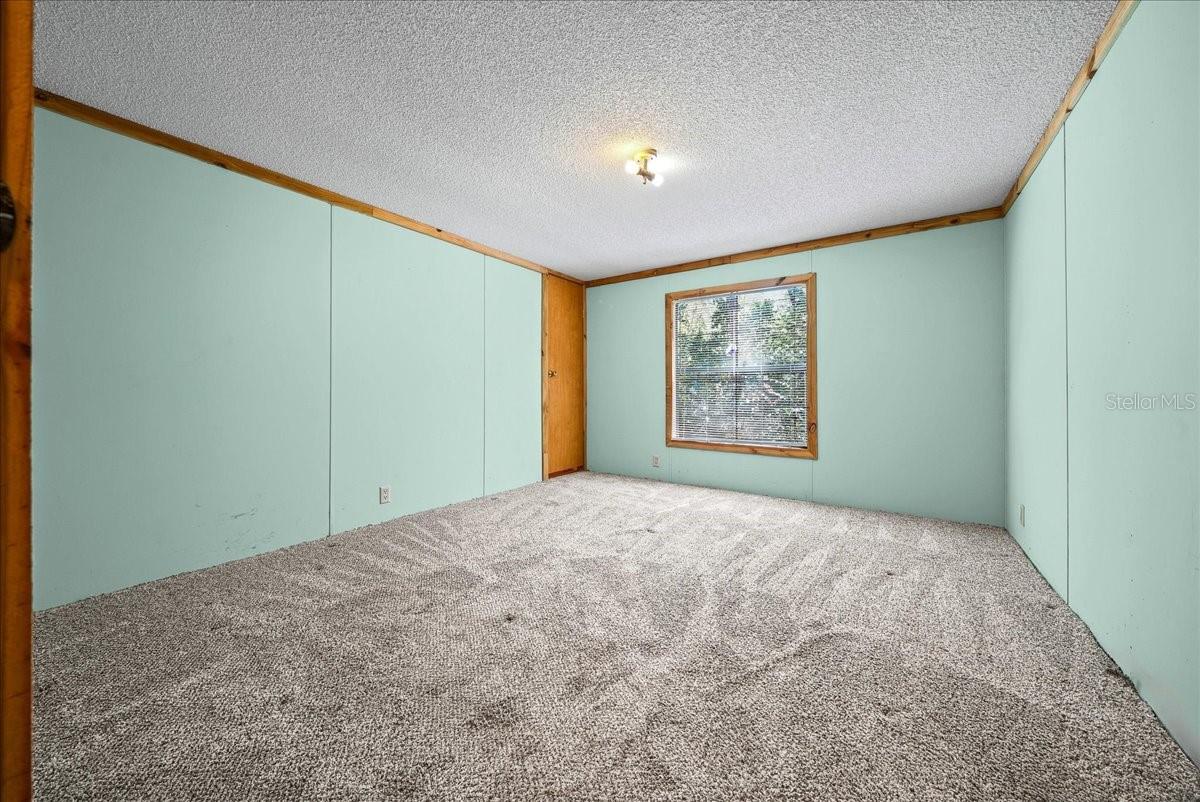 TOWERING OAKS 04 - Residential