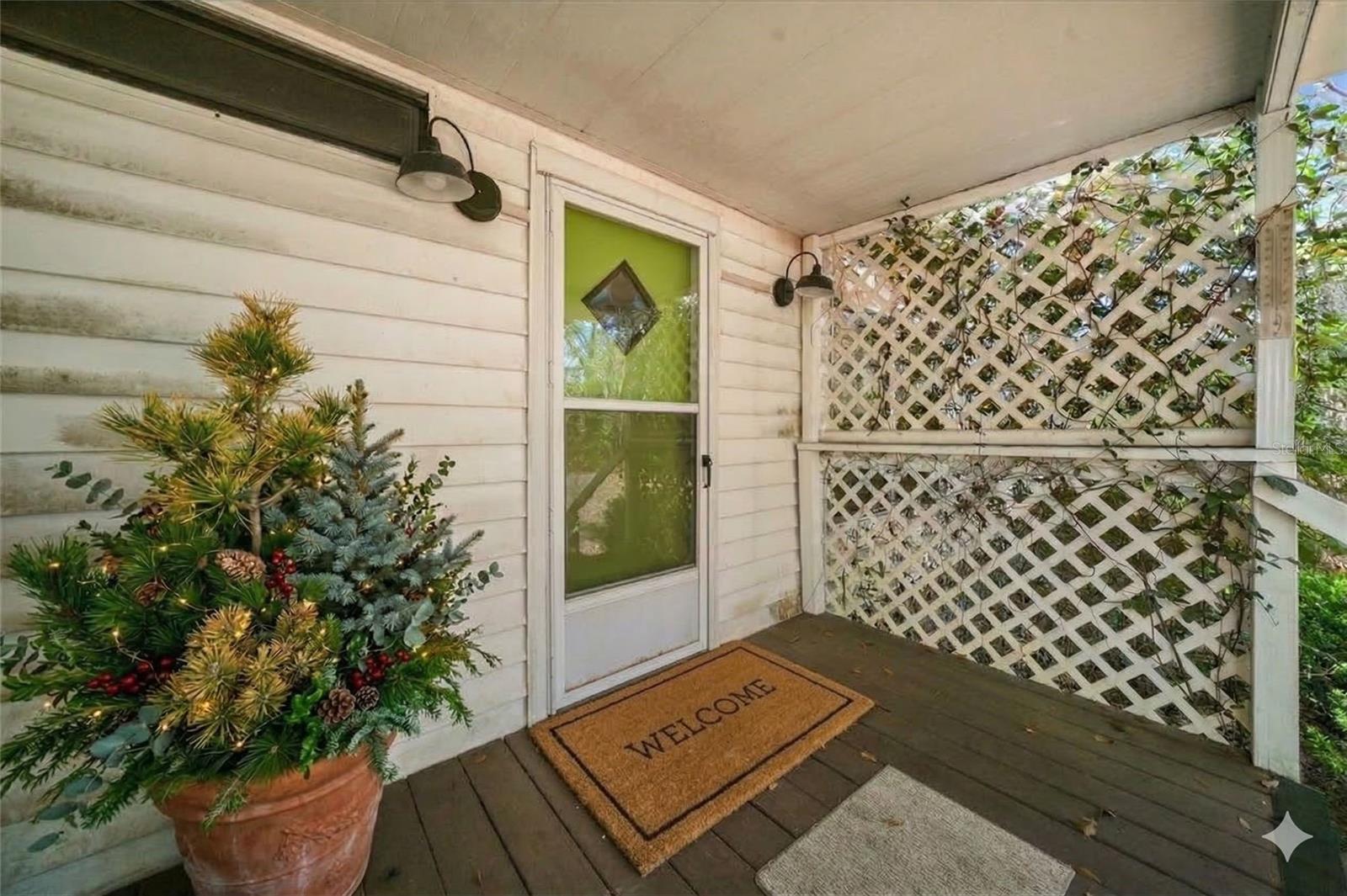 TOWERING OAKS 04 - Residential