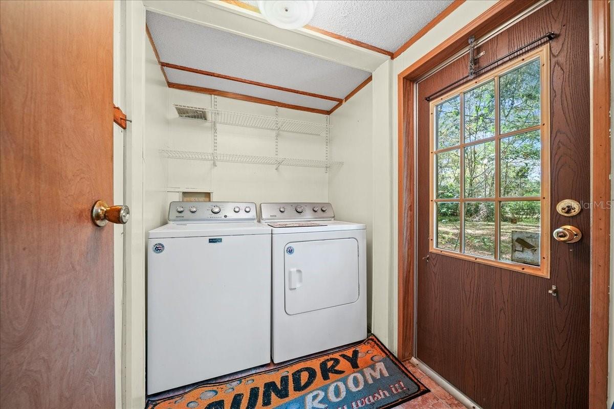 TOWERING OAKS 04 - Residential