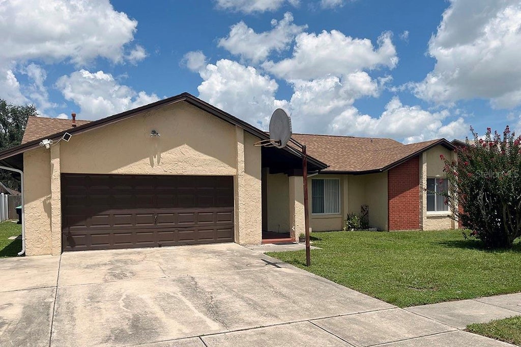 Photo of 2127 Spice Avenue, Orlando, FL 32837 (MLS # S5155626)