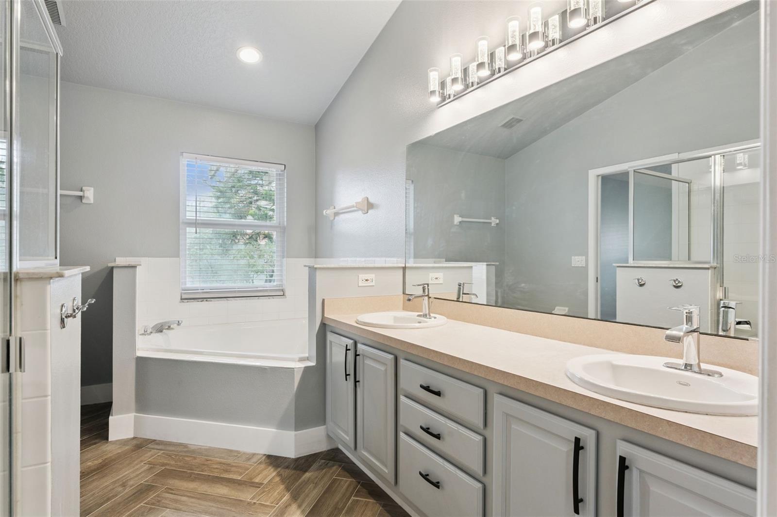 EAGLE POINTE PH 4 - Residential