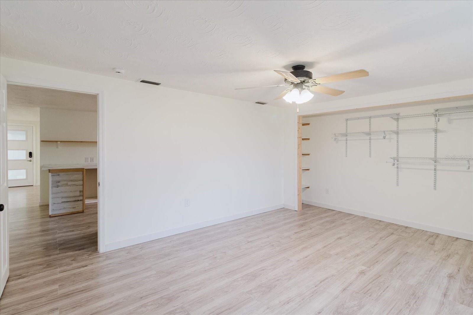 ALOHA GARDENS - Residential