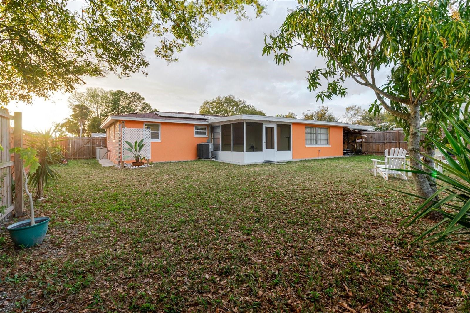 ALOHA GARDENS - Residential