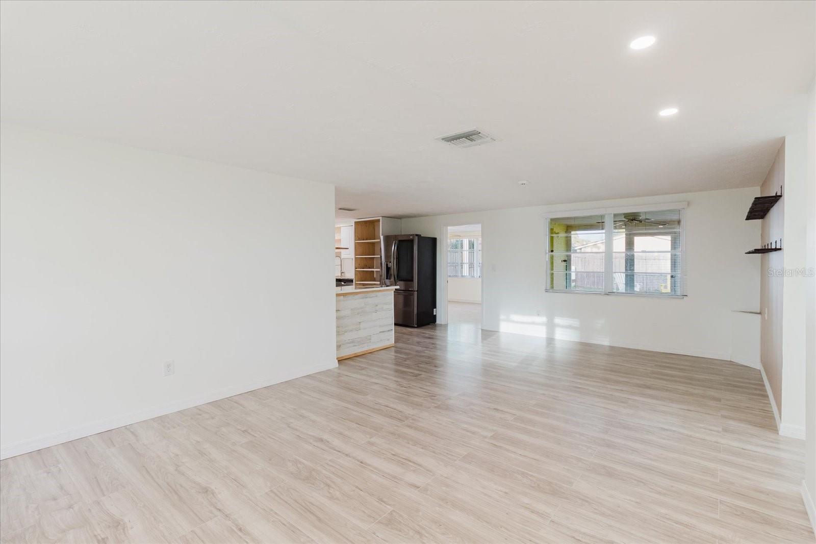 ALOHA GARDENS - Residential