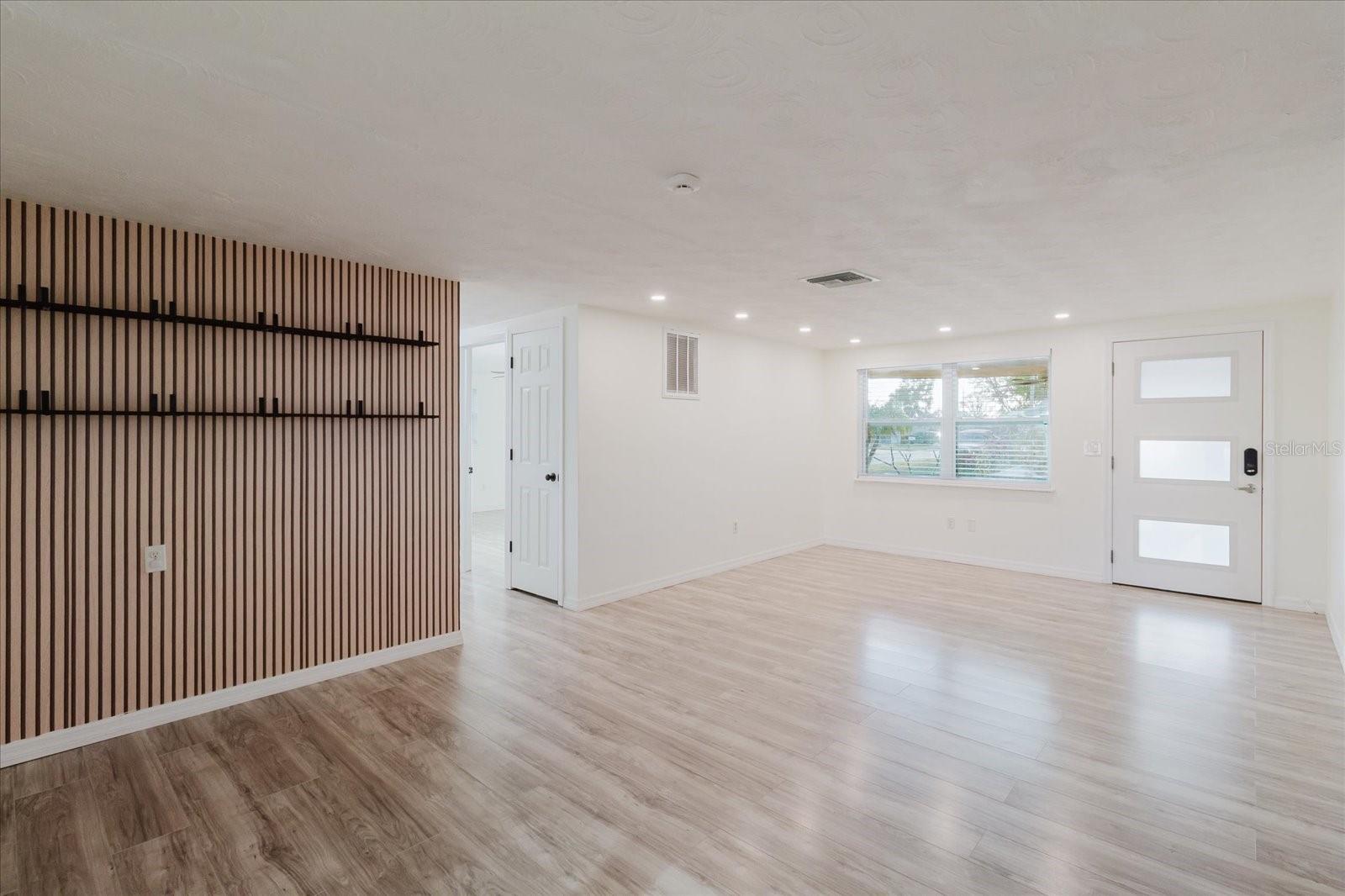 ALOHA GARDENS - Residential