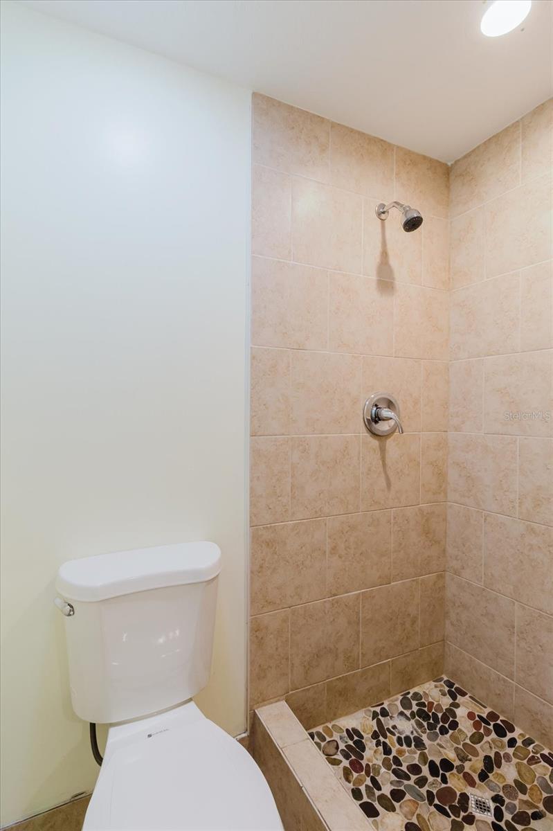 ALOHA GARDENS - Residential