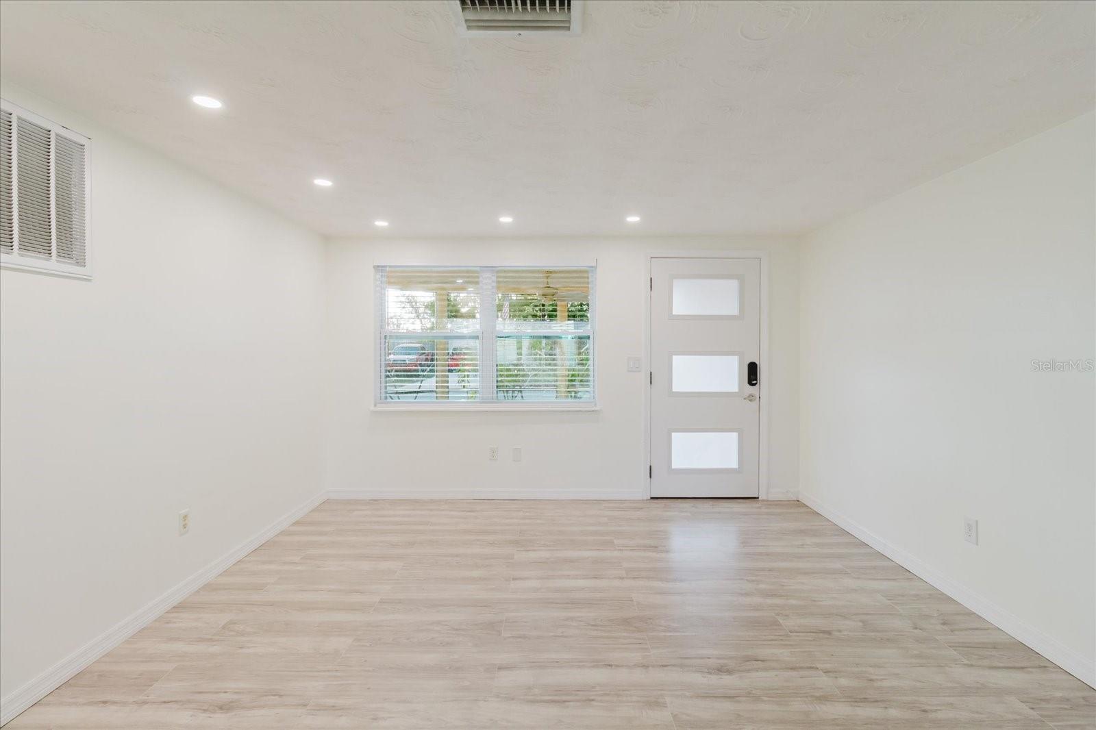 ALOHA GARDENS - Residential