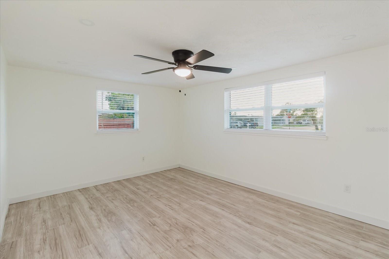 ALOHA GARDENS - Residential