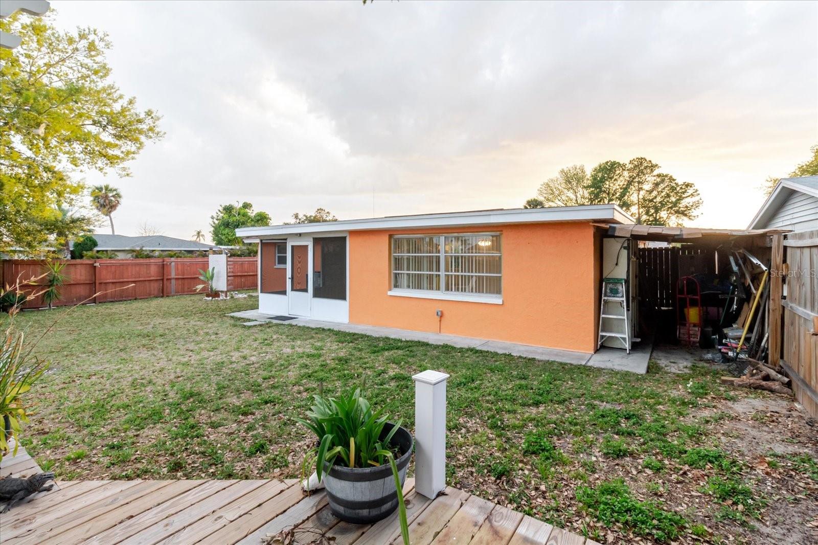 ALOHA GARDENS - Residential