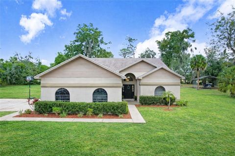 Photo of 1402 Stephens Oak Court, Plant City, FL 33567 (MLS # TB8460174)