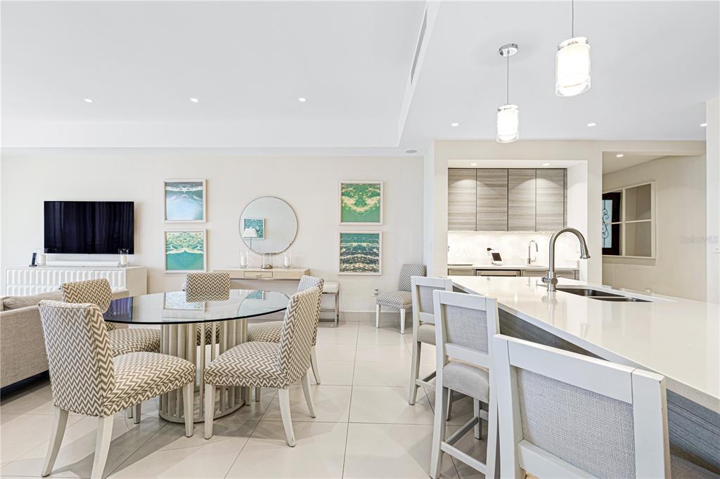 LAS VENTANAS II CONDOMIUM - Residential