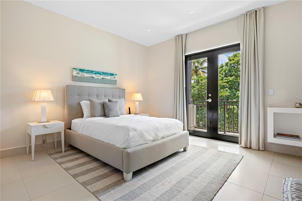 LAS VENTANAS II CONDOMIUM - Residential