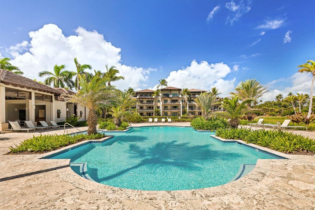 LAS VENTANAS II CONDOMIUM - Residential