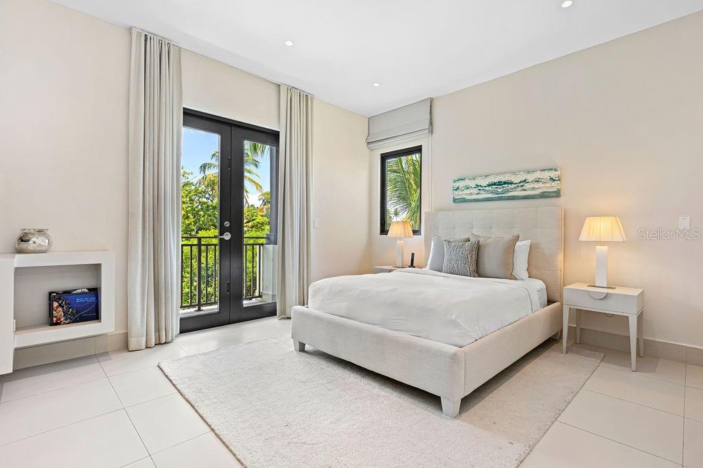 LAS VENTANAS II CONDOMIUM - Residential