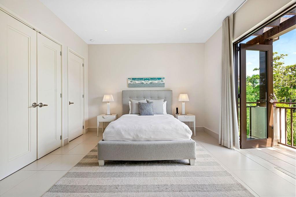 LAS VENTANAS II CONDOMIUM - Residential