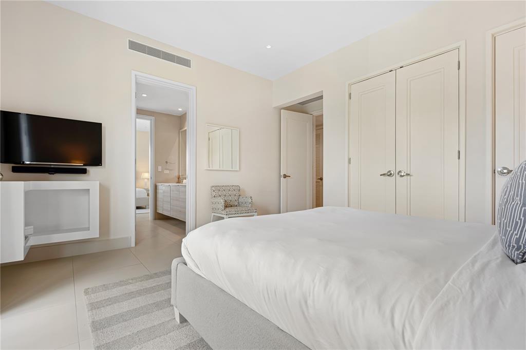 LAS VENTANAS II CONDOMIUM - Residential