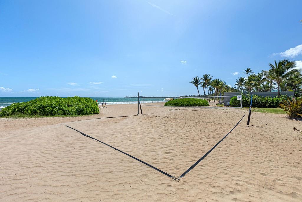 LAS VENTANAS II CONDOMIUM - Residential