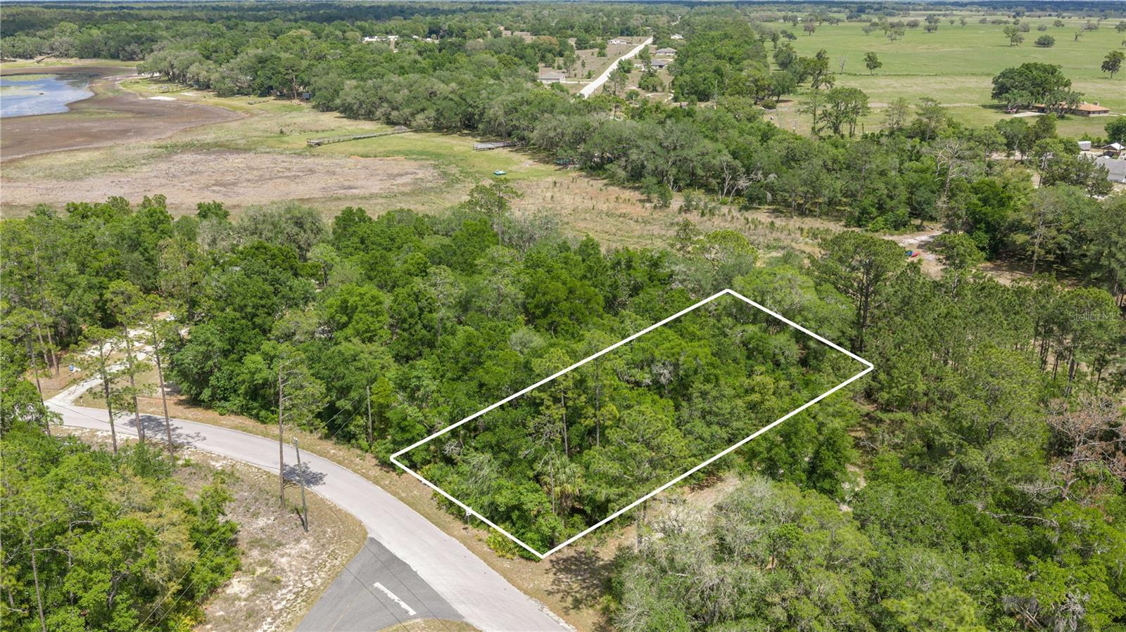 RAINBOW LAKES ESTATE - Land