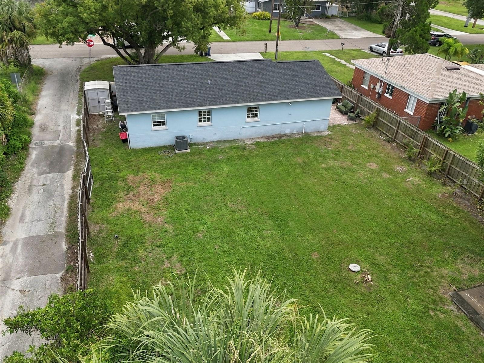 806 N GOMEZ AVENUE