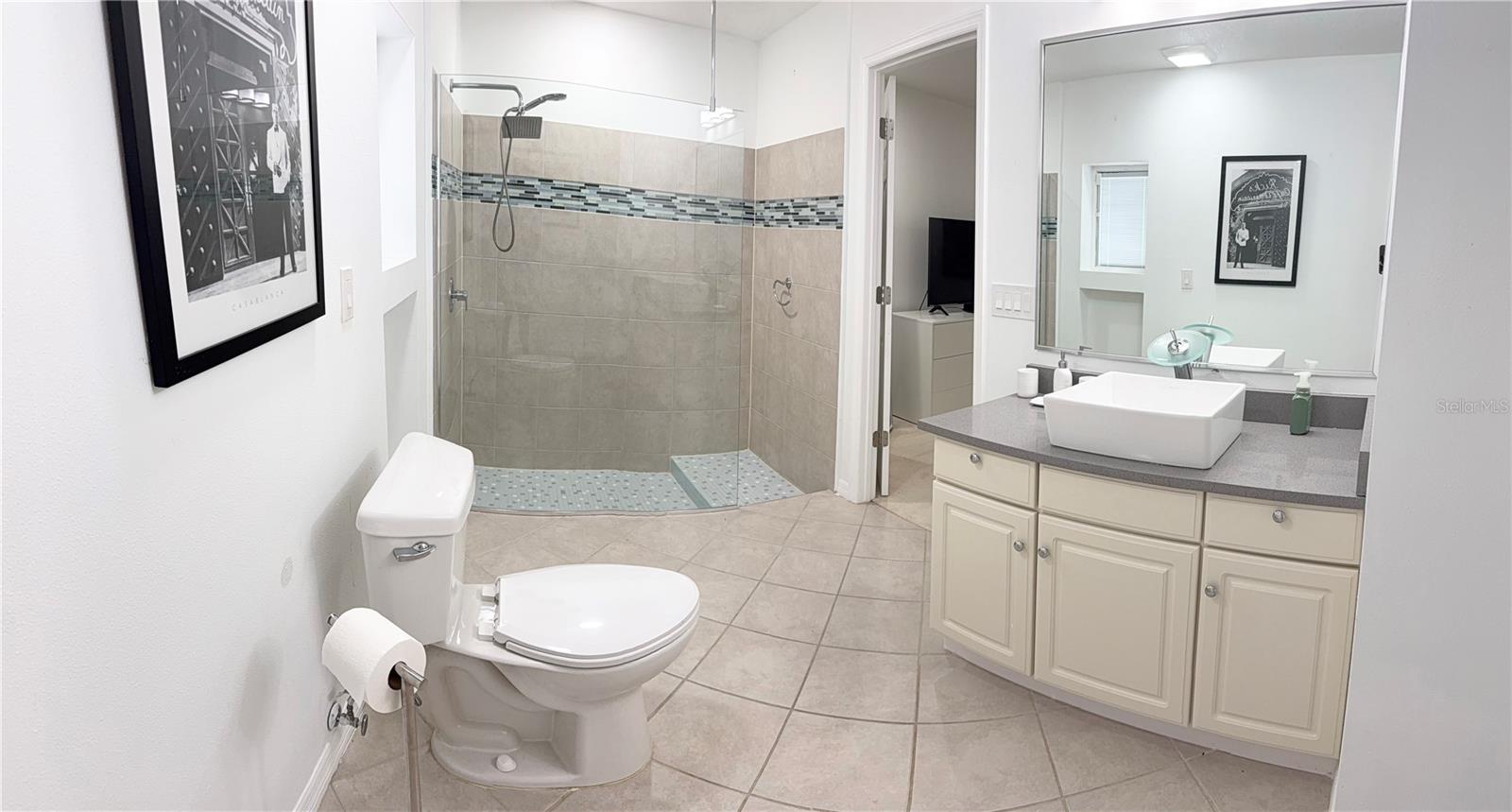 REGAL OAK SHORES UNIT 3 - Residential