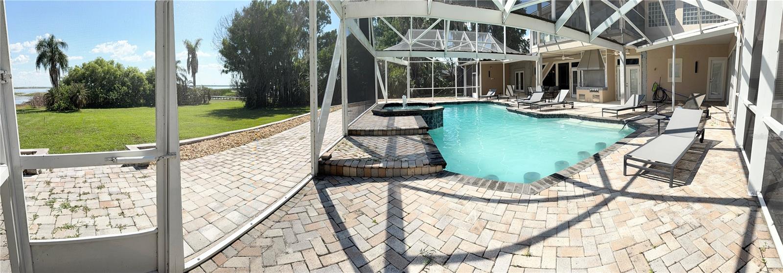 REGAL OAK SHORES UNIT 3 - Residential