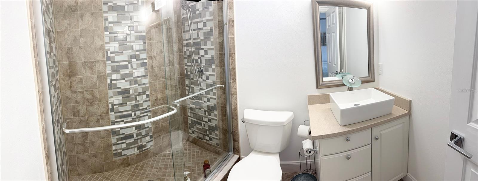 REGAL OAK SHORES UNIT 3 - Residential