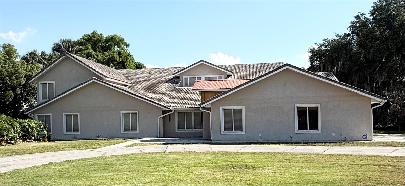 REGAL OAK SHORES UNIT 3 - Residential