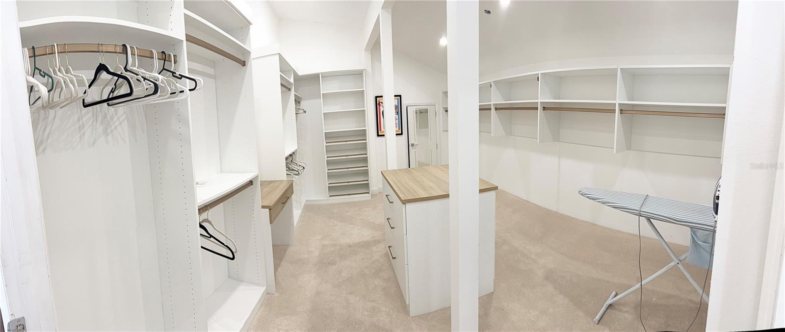 REGAL OAK SHORES UNIT 3 - Residential