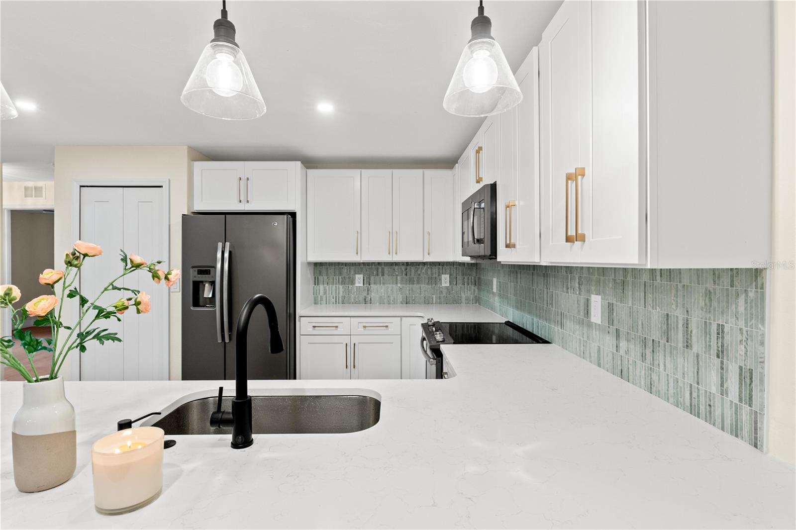 ALLANDALE - Residential