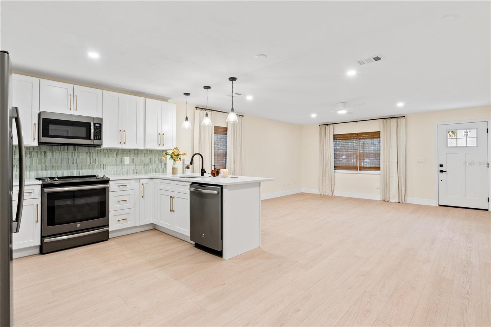 ALLANDALE - Residential