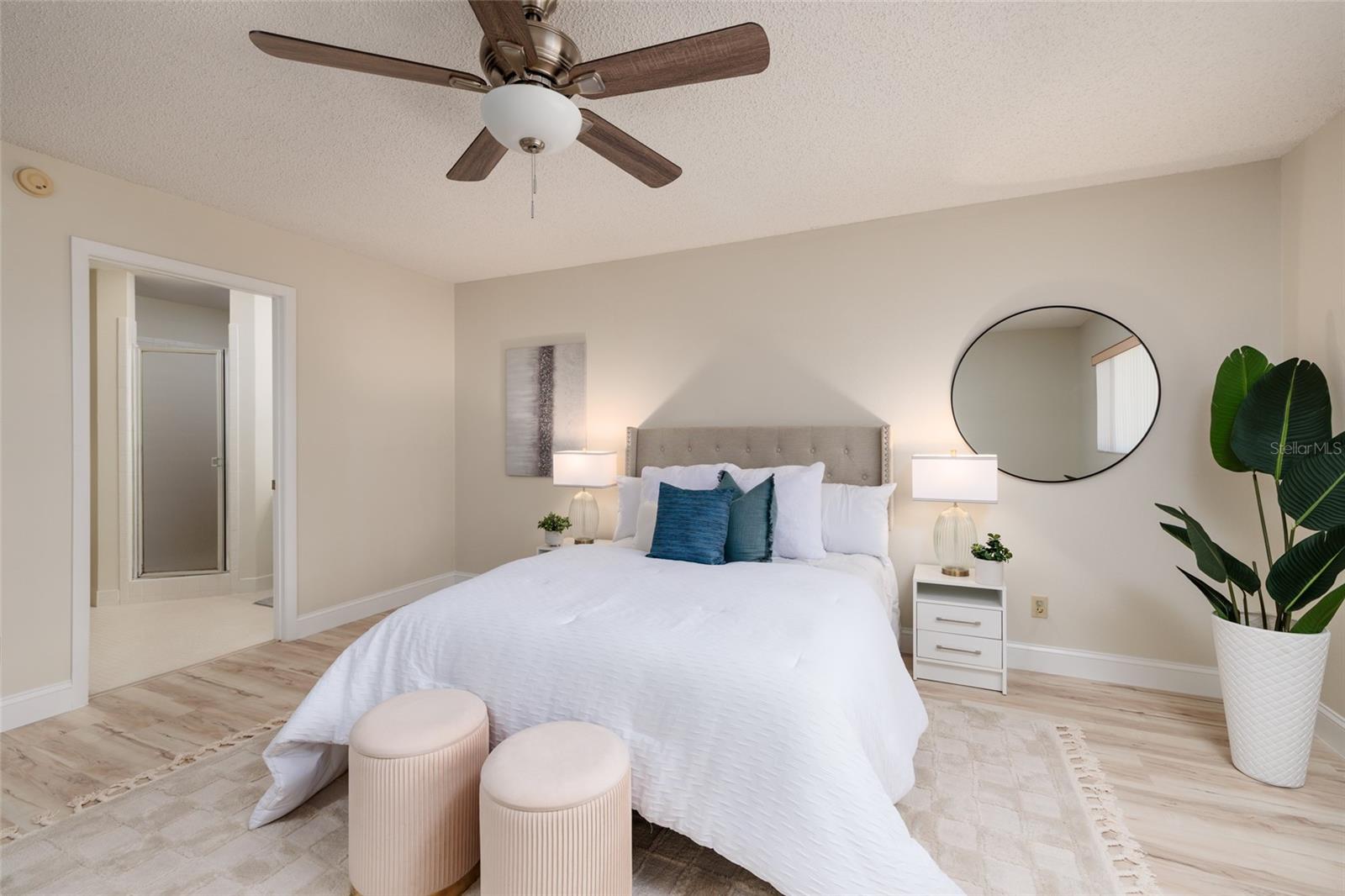 ON TOP OF THE WORLD - Residential