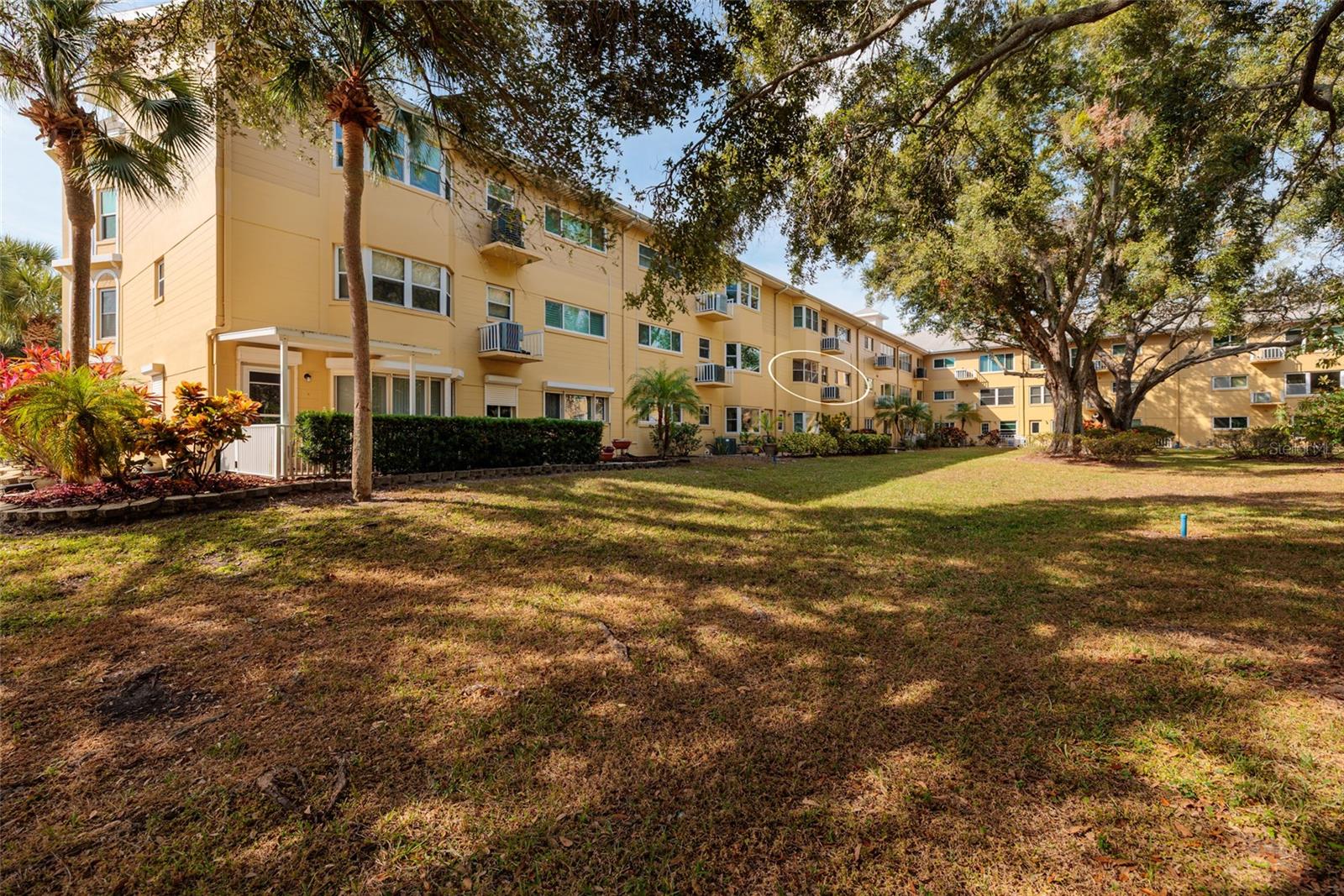 ON TOP OF THE WORLD - Residential