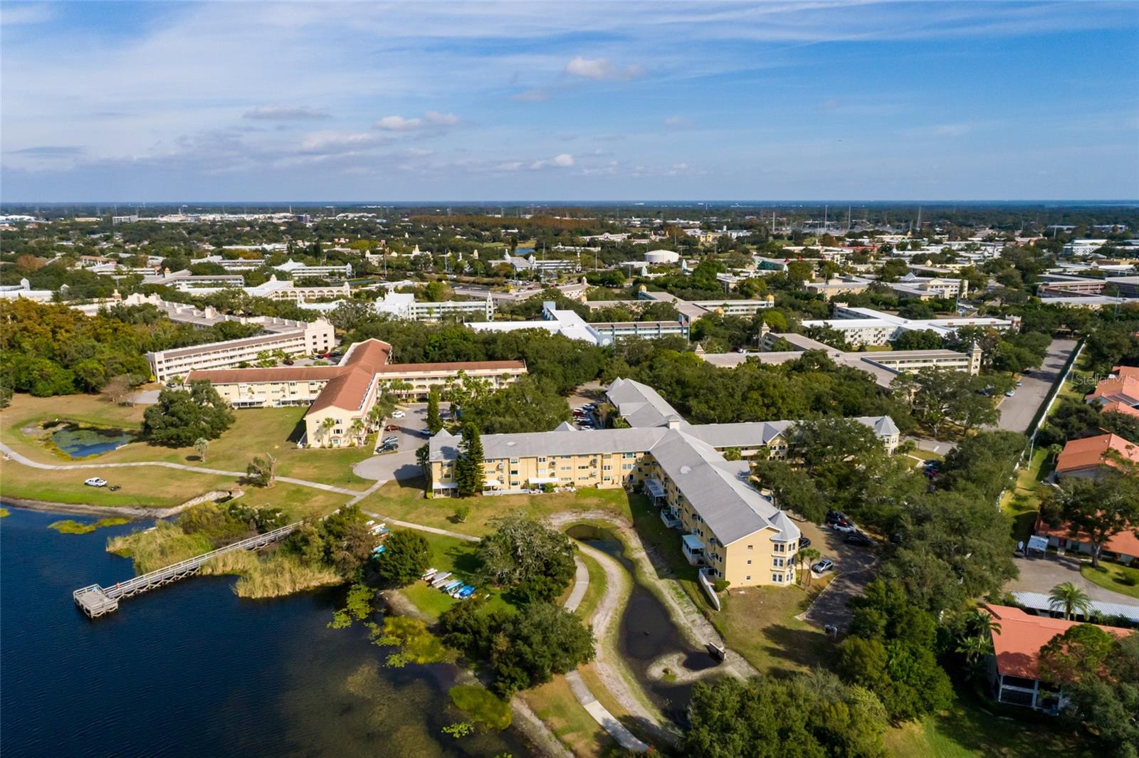 ON TOP OF THE WORLD - Residential