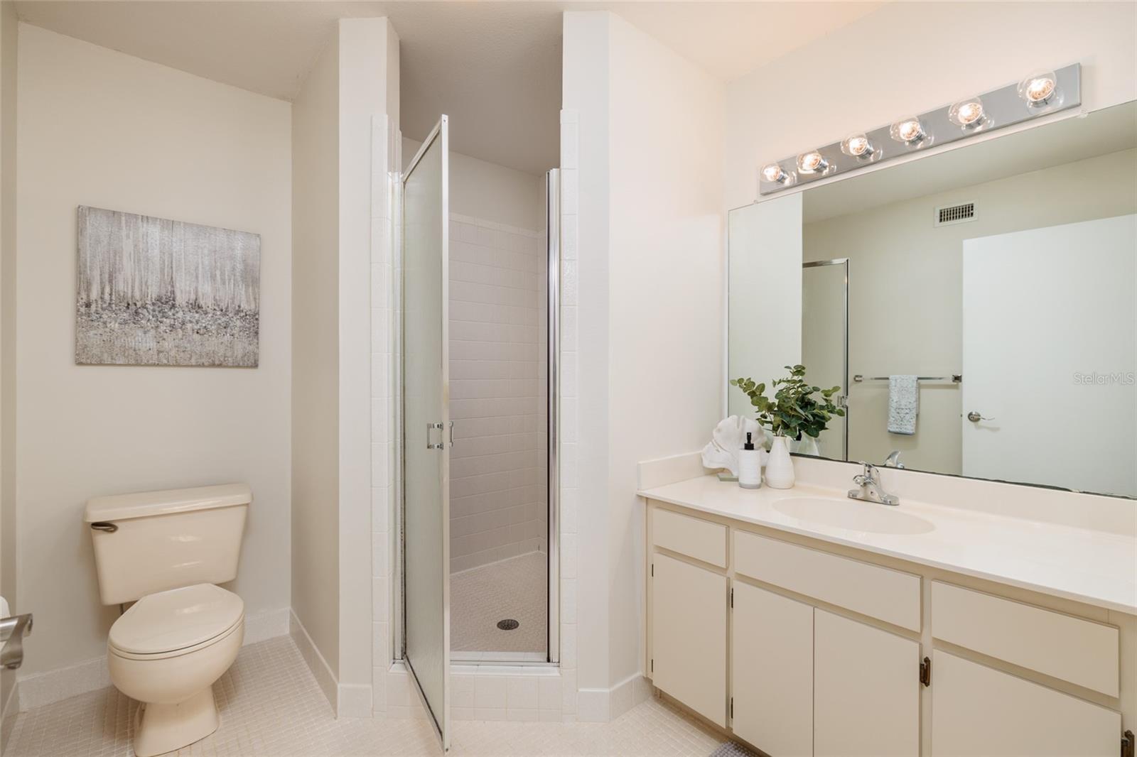 ON TOP OF THE WORLD - Residential