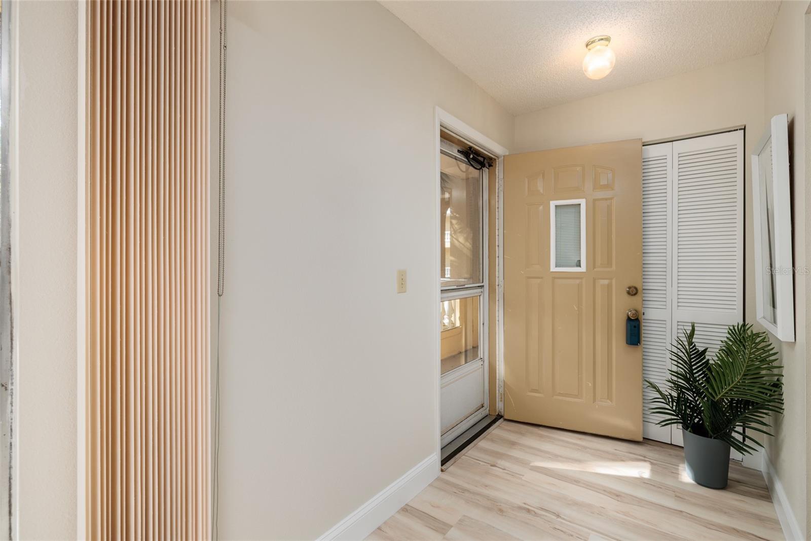 ON TOP OF THE WORLD - Residential