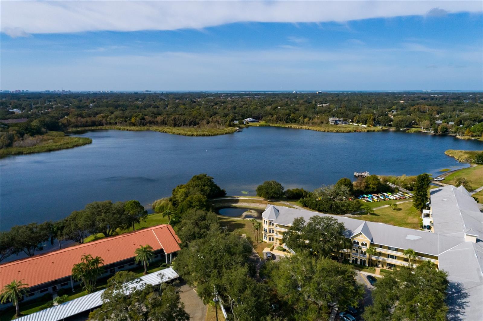 ON TOP OF THE WORLD - Residential