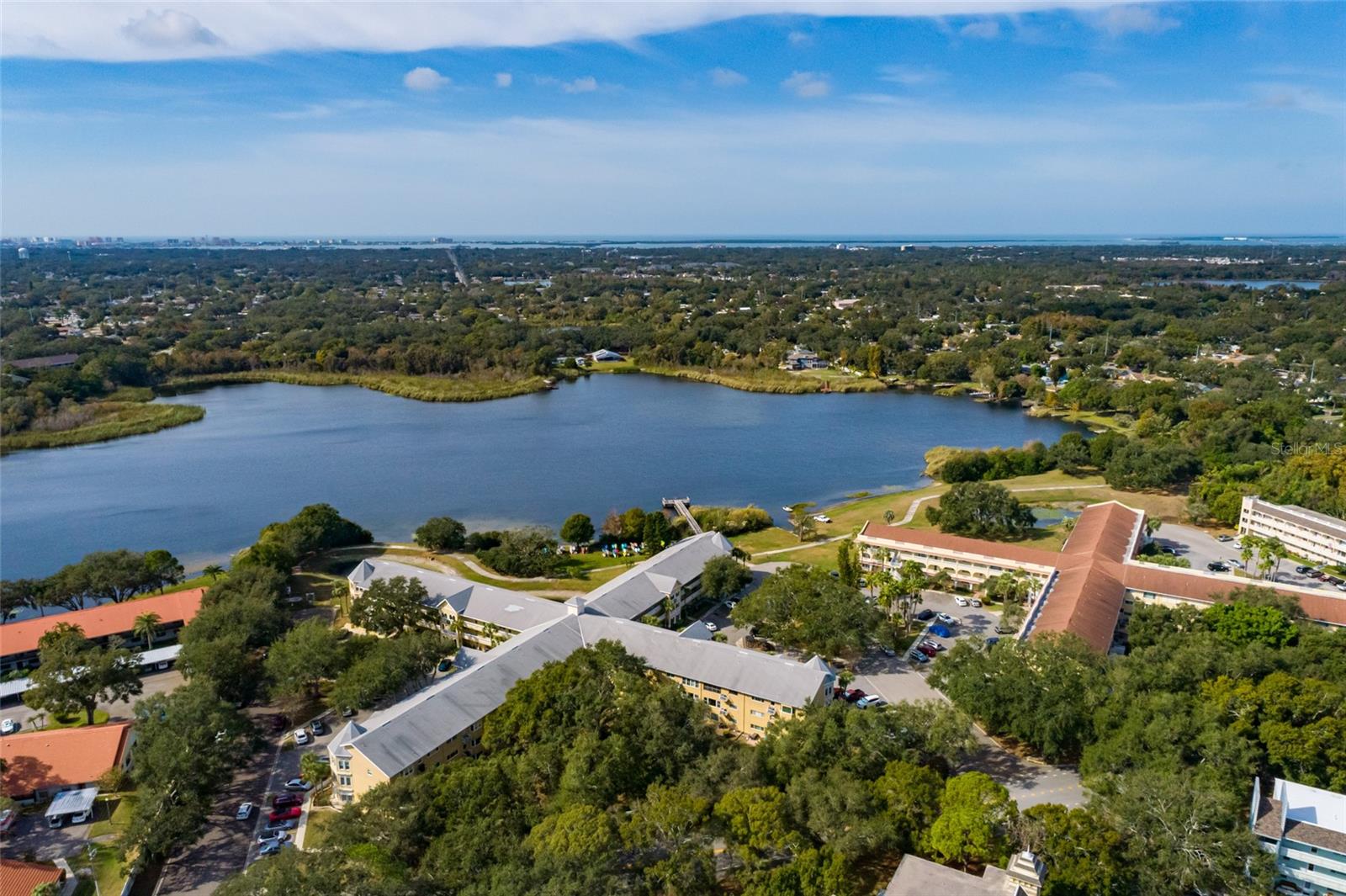 ON TOP OF THE WORLD - Residential