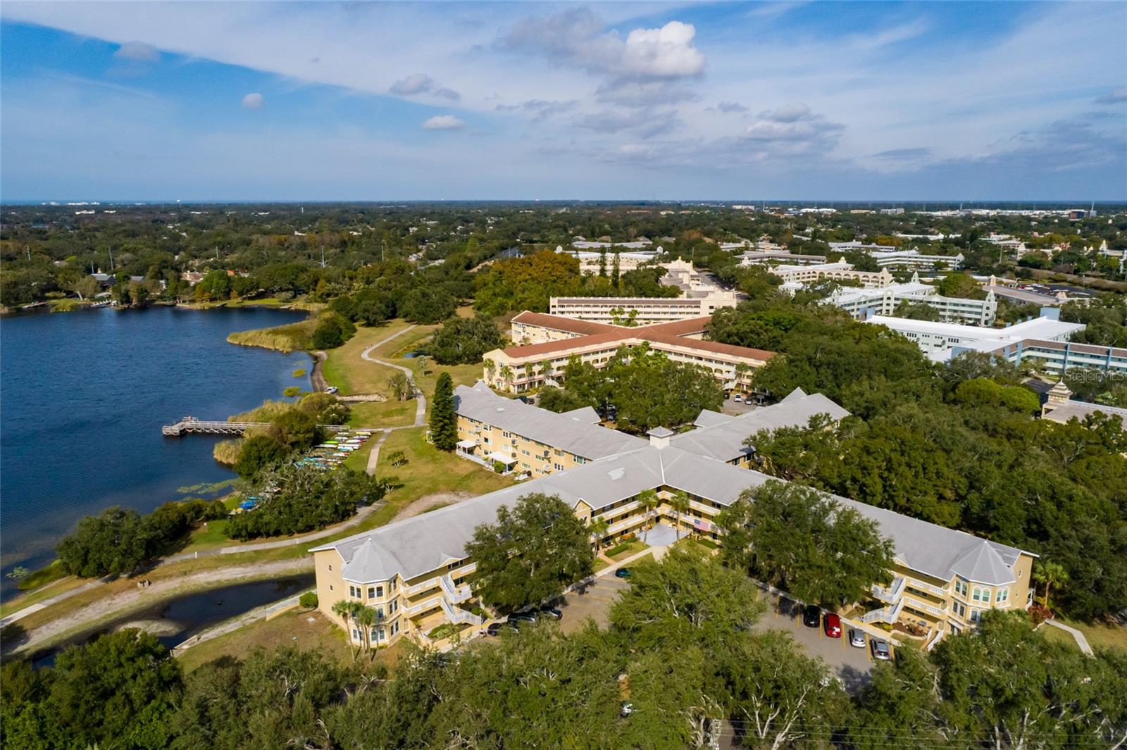 ON TOP OF THE WORLD - Residential