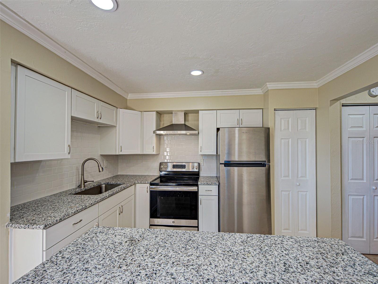 SUNSHINE VILLAS BLDG G - Residential