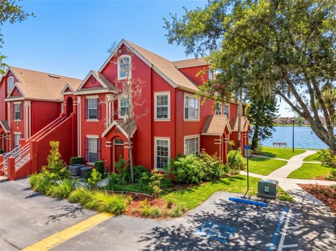 Photo of 9186 Lake Chase Island Way, Tampa, FL 33626 (MLS # W7888220)