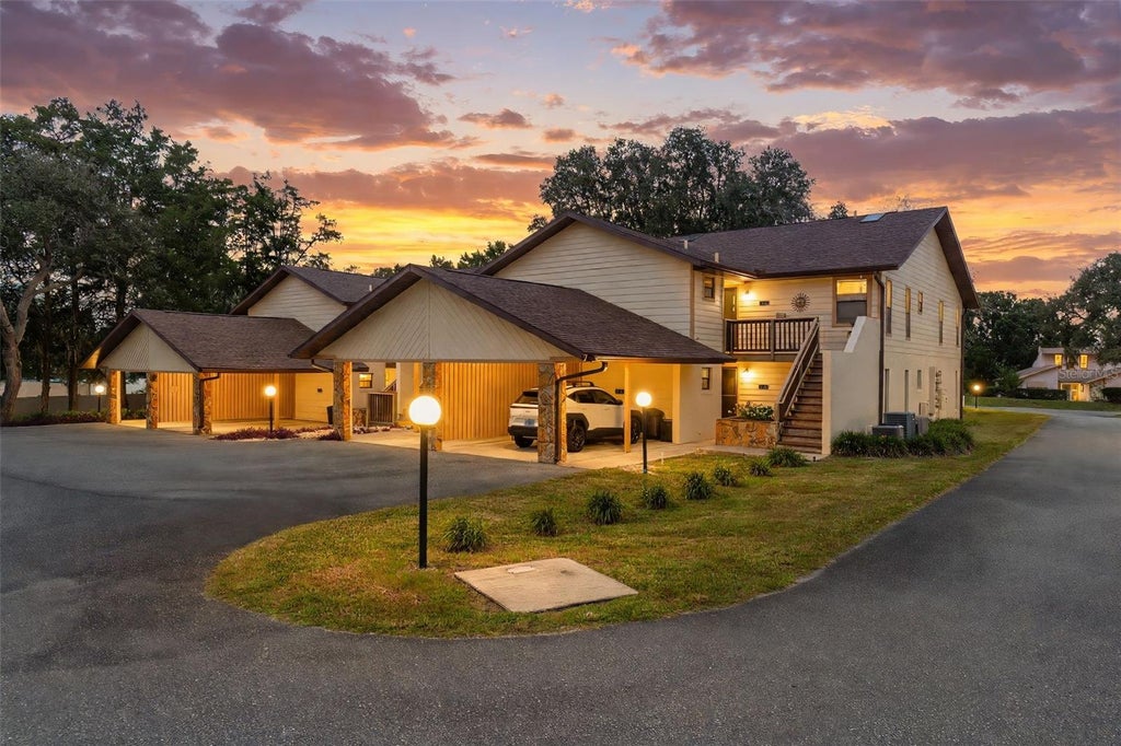 Photo of 110 E Glassboro Court #1A, Hernando, FL 34442 (MLS # OM734706)