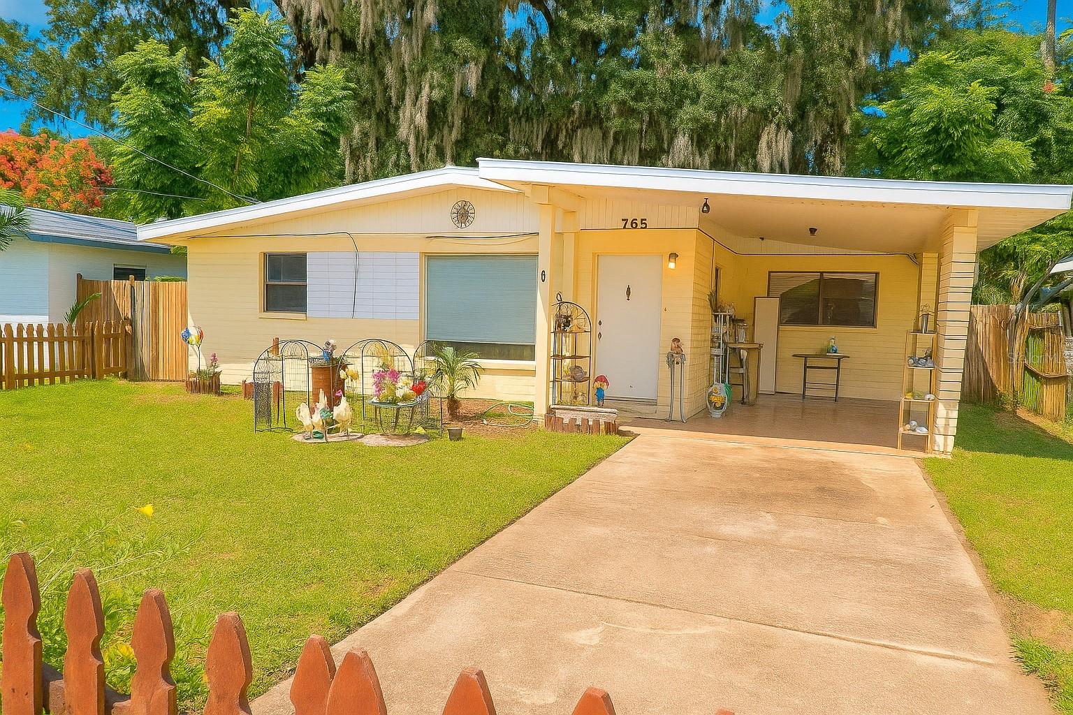 Great opportunity in a quiet residential area of Daytona Beach! This 2-bedroom, 1-bathroom single-family home features a functional layout with plenty of natural light and a spacious living area. The property offers a large backyard with room to create your own outdoor retreat. While the home will need some TLC, it presents strong potential for customization or investment. Located just minutes from local parks, shopping, schools, and the beach. No HOA and city sewer connection added flexibility and convenience.
