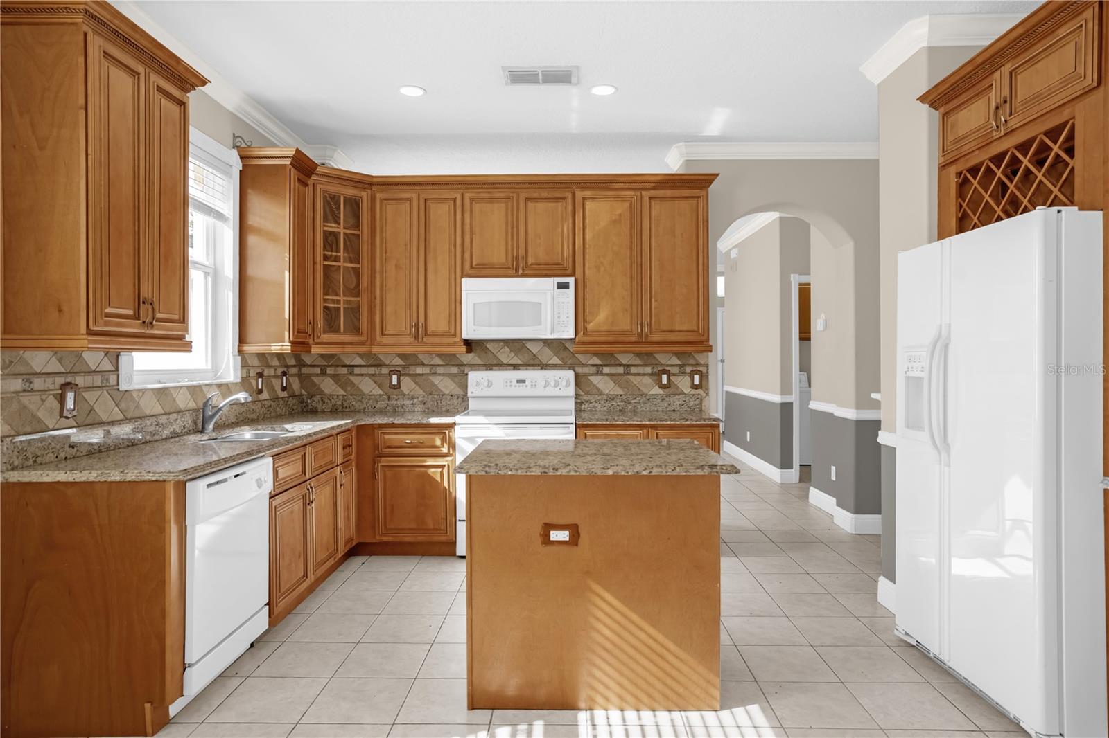 1512 LALIQUE LANE